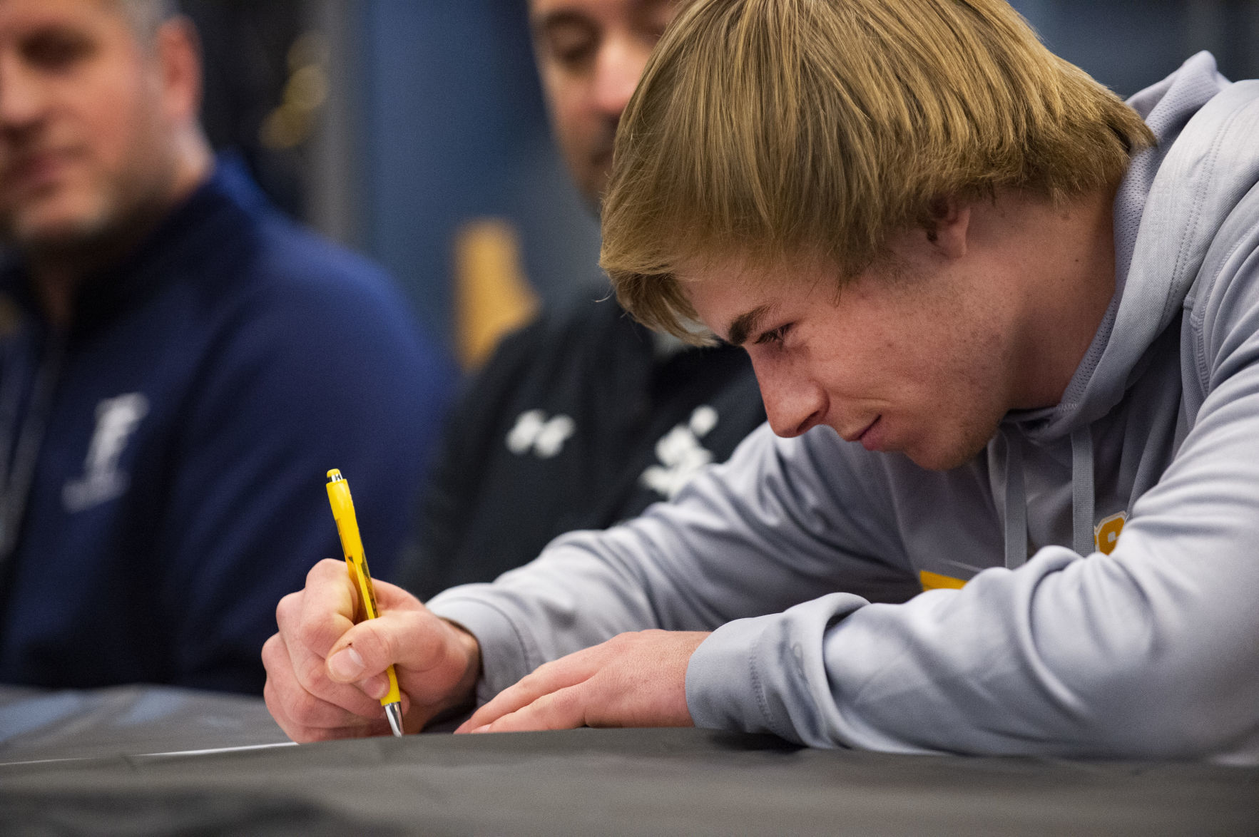 Magnum Hofstetter signs with CSI